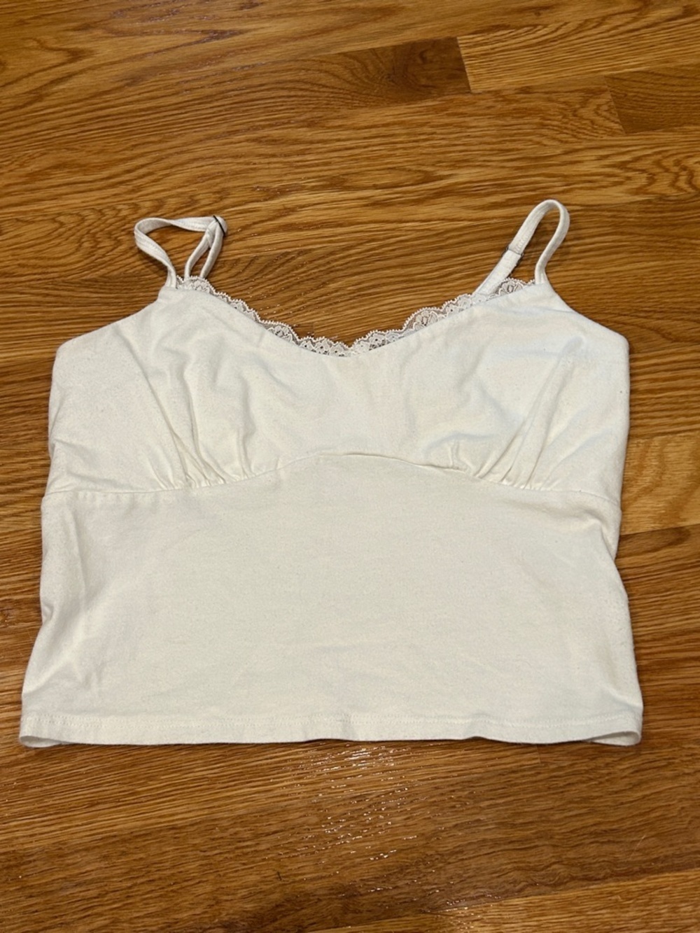 Hollister off white Lace-Trim basic Cami cropped Tank Top women’s medium